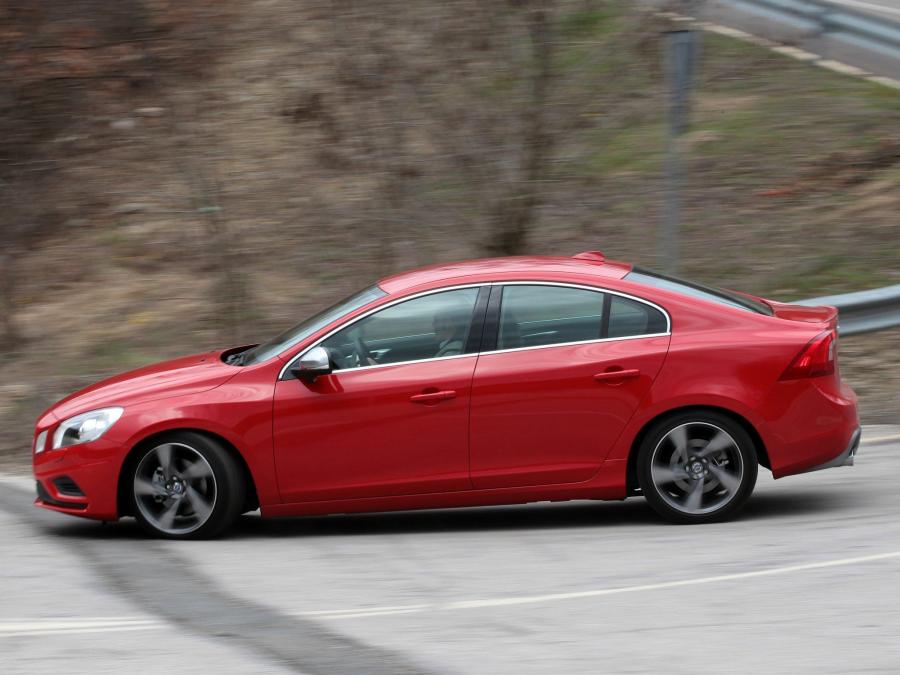  Volvo S60 R-Design 2010 года  (фото 5 из 27)